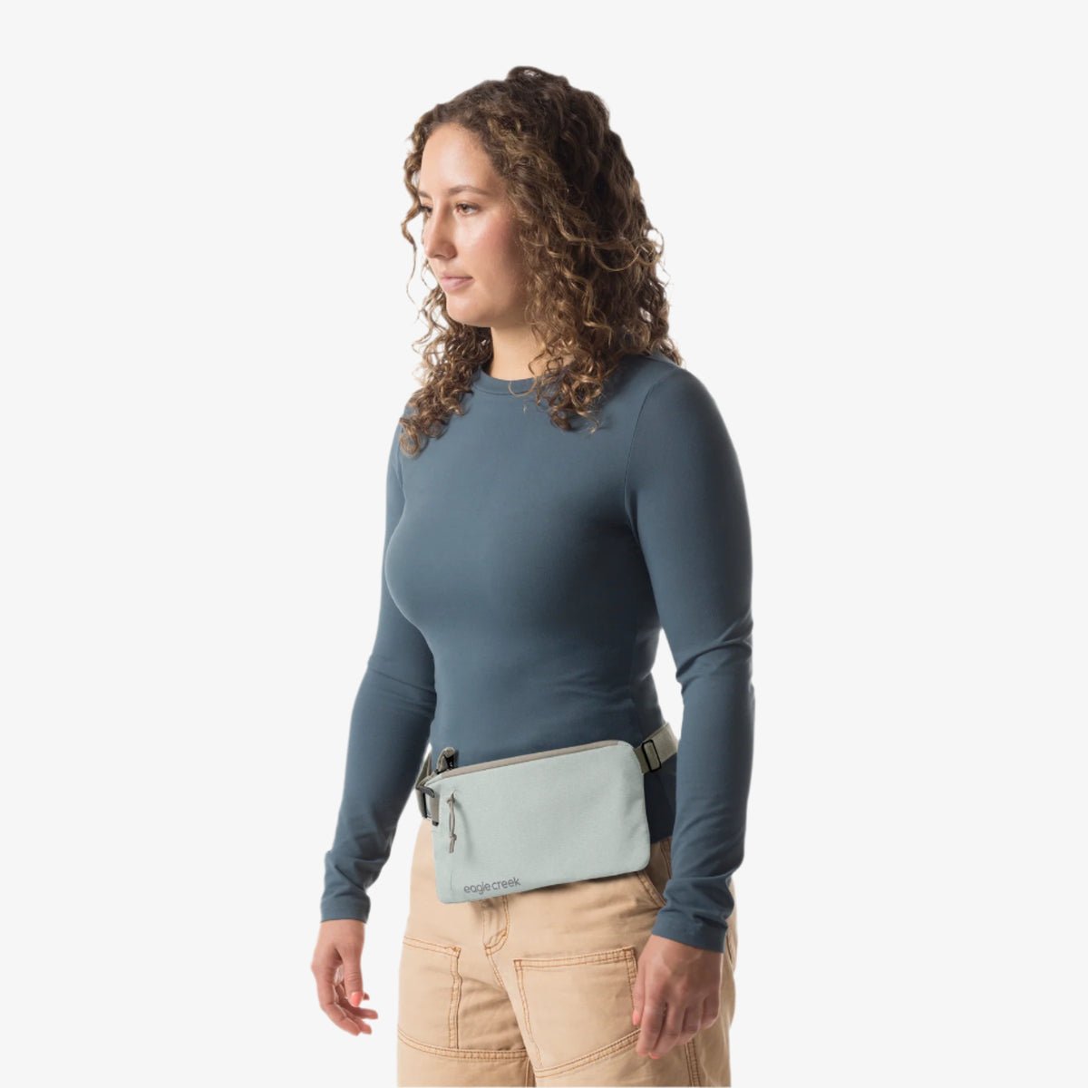 Eagle Creek taška Stash RFID Sling Bag storm grey – taška nošená pod bundou