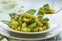 Adventure Menu fusilli se špenátem a vlašskými ořechy (1)