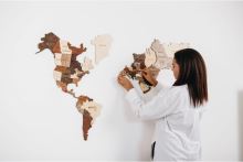 Enjoy the Wood 3D nástěnná dřevěná mapa World Map Multicolor Prime (7)