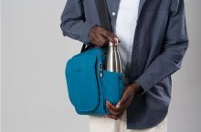 Pacsafe Metrosafe LS200 Crossbody econyl® tidal teal bezpečnostní taška (13)