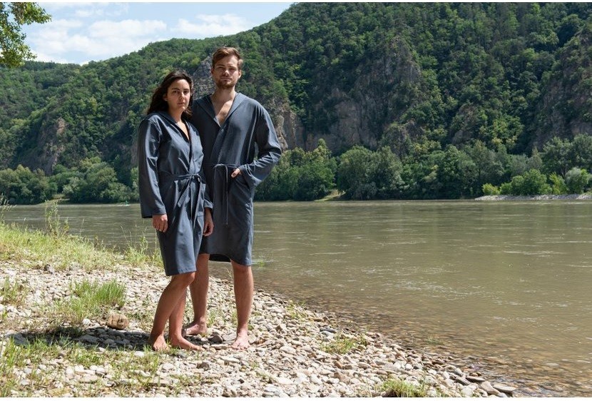 Cocoon župan Ultralight Microfiber Bathrobe M anchor grey – pár v županech u řeky