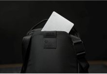 Wandrd taška přes rameno X1 Cross Body Bag black (11)