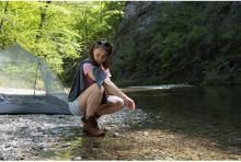 Cocoon cestovní ručník Lyocell Travel Towel deep ocean (6)