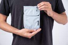Cocoon cestovní kapsa Travel Neck Wallet Silk star grey (7)