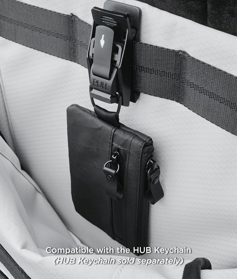 Alpaka Zip Pouch Black v ruce