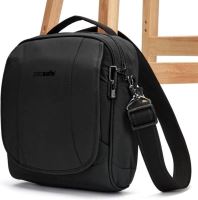Pacsafe Metrosafe LS200 Crossbody econyl® black bezpečnostní taška (10)