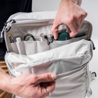 Matador batoh GlobeRider45 Travel Backpack arctic white (28)