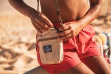 Dakine taška přes rameno Journey Mini Crossbody (4)