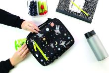 Packit chladící svačinový box Classic Lunch Box spaceman (5)