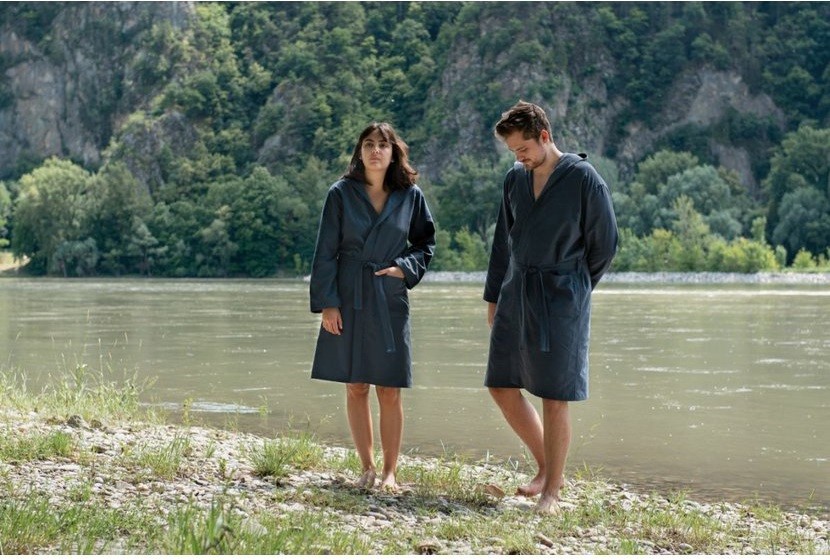 Cocoon župan Ultralight Microfiber Bathrobe XXL anchor grey – pár v županech u řeky