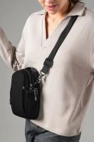Pacsafe Metrosafe LS100 Crossbody econyl® black taška přes rameno (13)