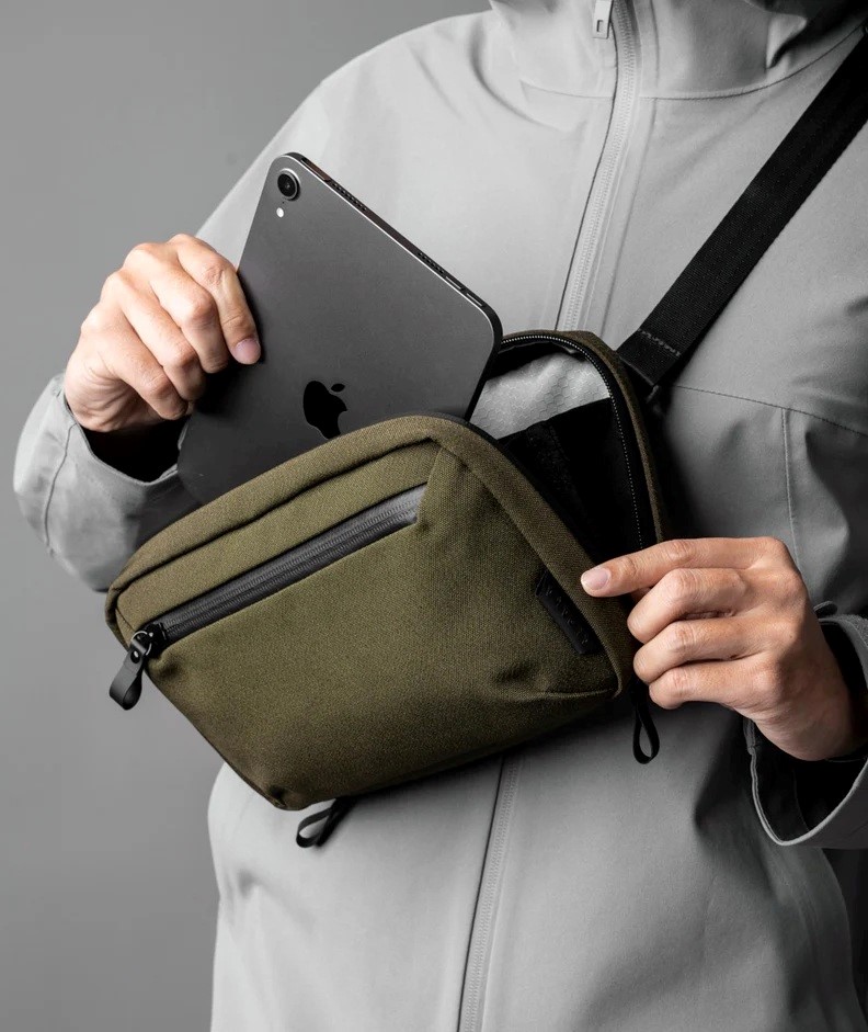 Alpaka Elements Tech Case rozevřená s výbavou uvnitř