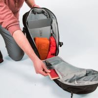 Evergoods Mountain Panel Loader 30l solution dyed black (16)